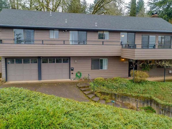 3215 Holiday Dr S, Salem, OR 97302