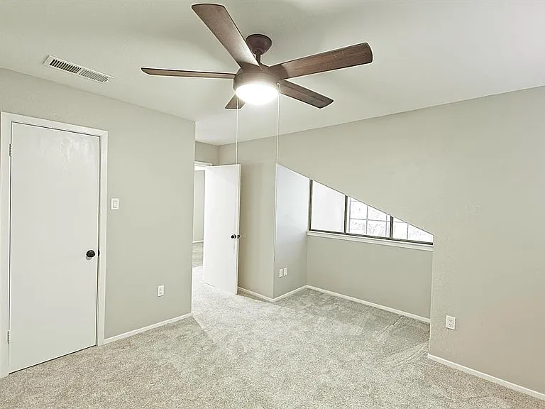 889 Dublin Dr #D — Photo 25