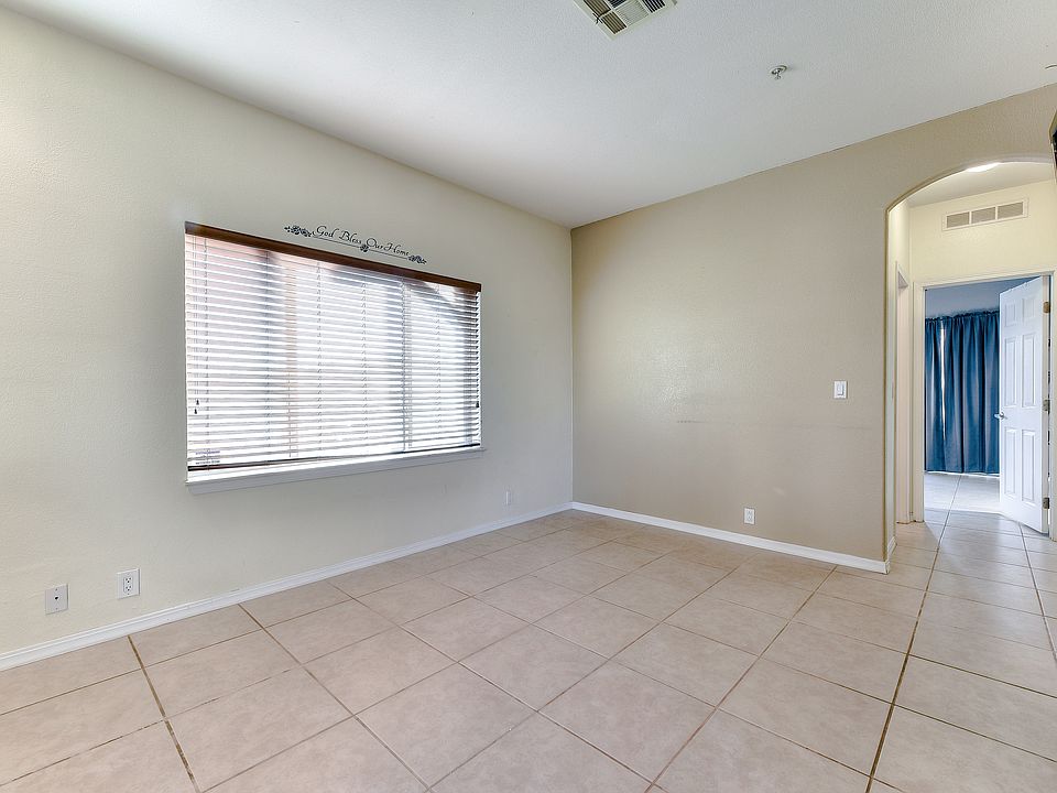 1st image of 301 Brotherton Gln