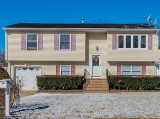 1485 Oak Ave, Brick, NJ 08724