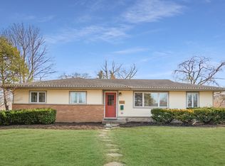 1103 Rago Ave, Deerfield, IL 60015