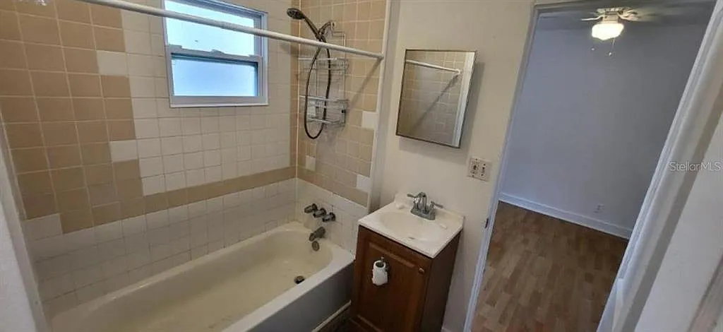 2 bed, 1.0 bath, 625 sqft, $1,600 — Photo 3