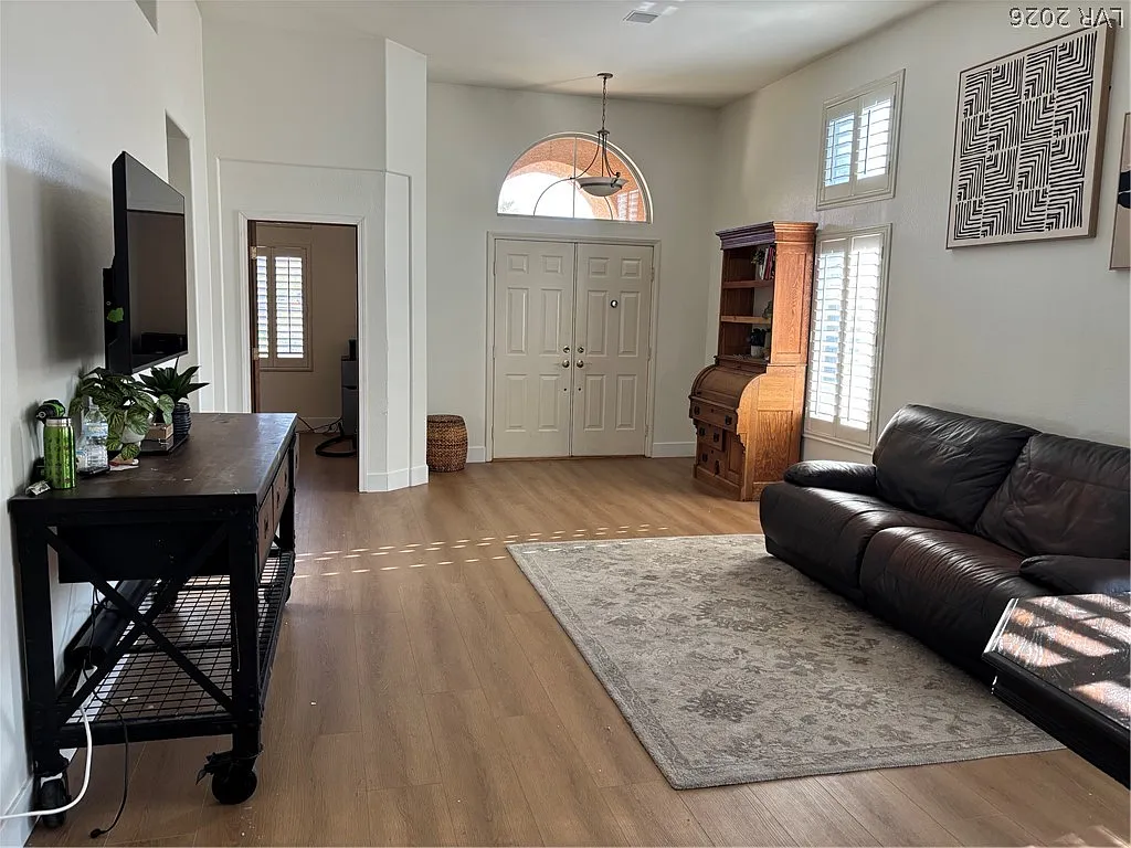 3 bed, 3.0 bath, 1946 sqft, $3,100 — Photo 4