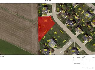 1130 Radcliffe Dr, Highland, IL 62249