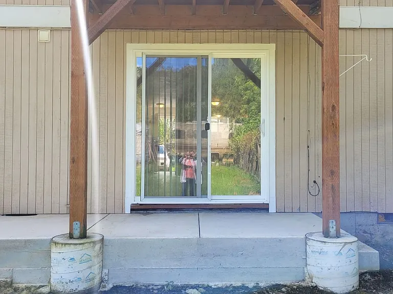 624 NE Housley Ave #3 — Photo 11