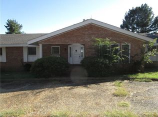 842 W 6th St, Booneville, AR 72927