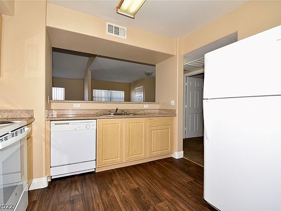 5th image of 8000 W Badura Ave #2077