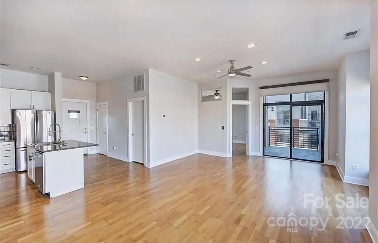 2 bed, 1188 sqft, $2,100 — Photo 3