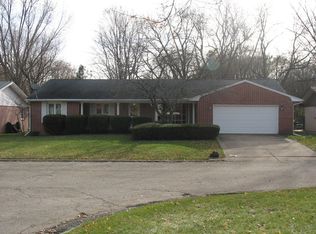 832 14th St, Peru, IL 61354