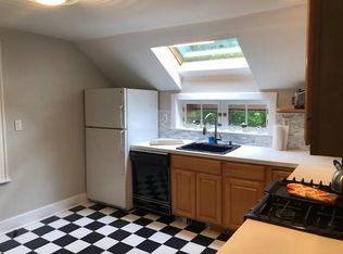 107 Newtonville Ave #2D, Newton, MA 02458