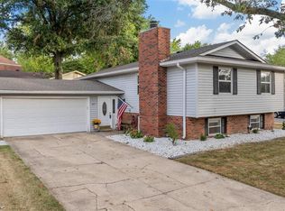 207 Plum Tree Dr, Saint Peters, MO 63376