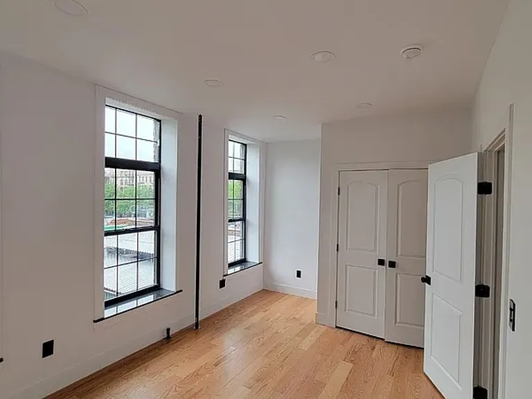 406 E 120th St #3 — Photo 10