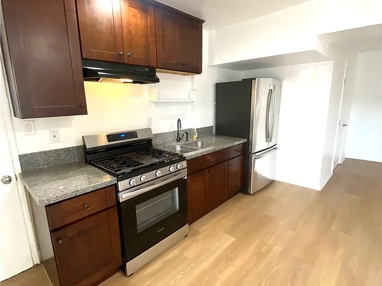 1470 Martin Luther King Jr Ave — Photo 12