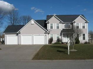 16 Shetland Cir, Rochester, NY 14624