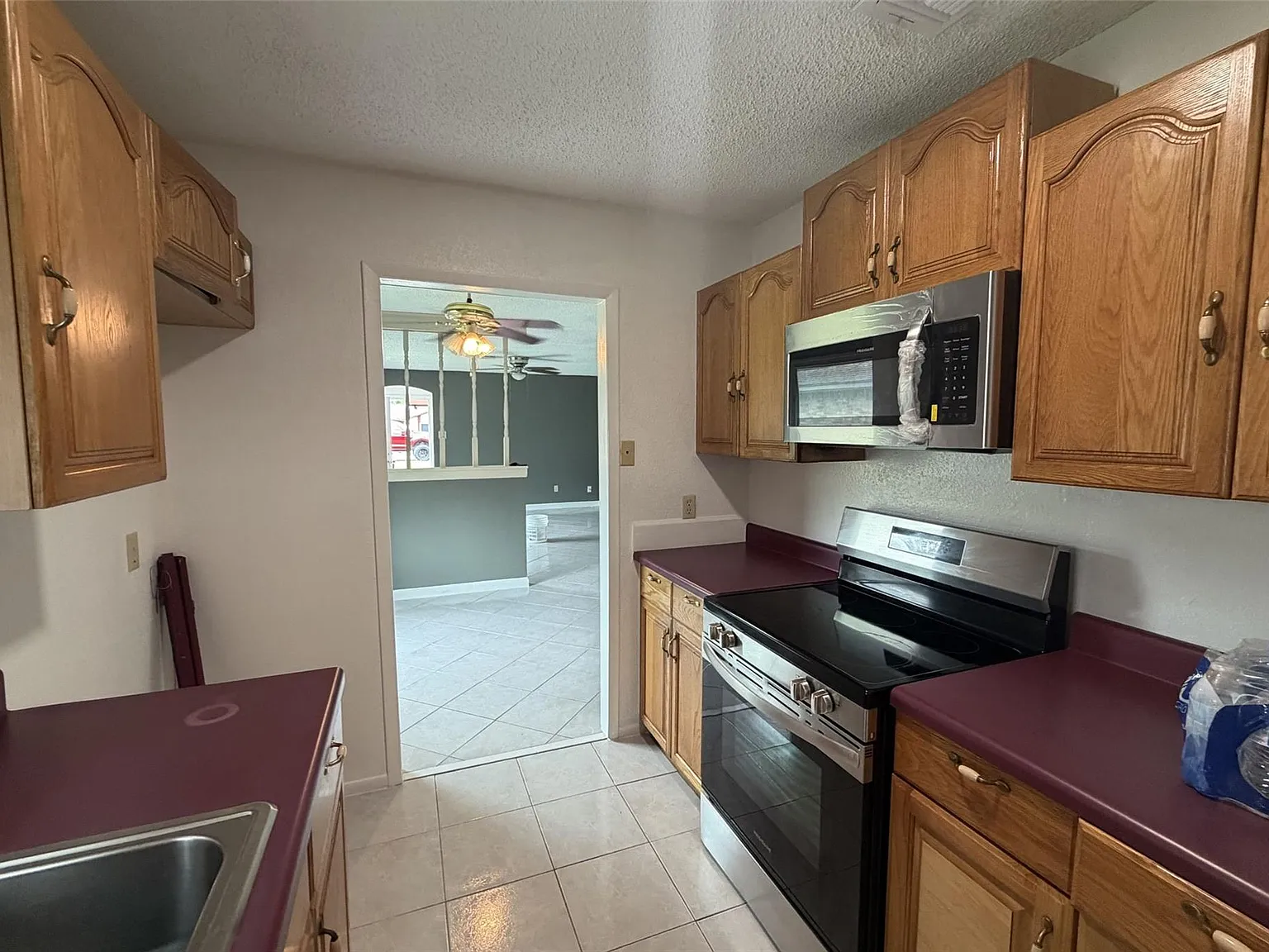 3 bed, 2.0 bath, $1,900 — Photo 3