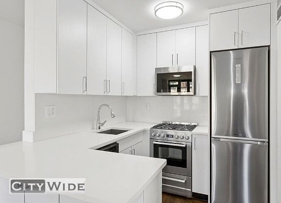 3rd image of 145 E 16th St APT 6K