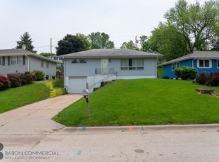 7521 Sherman Dr, Omaha, NE 68134
