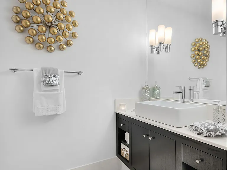 100 Parrott Dr #1402 — Photo 24
