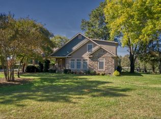 475 Gilbert Rd, Columbus, NC 28722