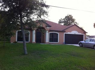 1808 SW Bradway Ln, Port Saint Lucie, FL 34953