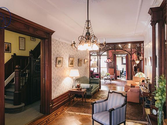 3rd image of 382 Sterling Pl
