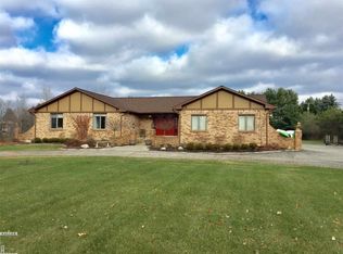 1545 Glen Wood, Leonard, MI 48367