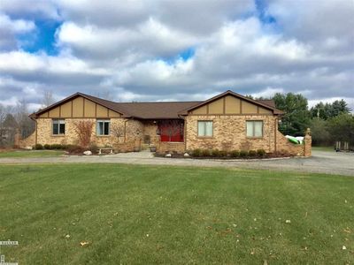 1545 Glen Wood, Leonard, MI, 48367