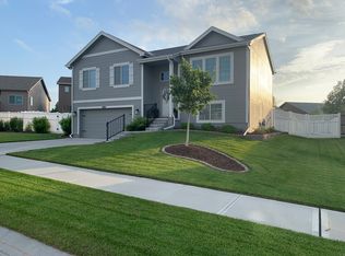 7816 N 147th Ave, Bennington, NE 68007