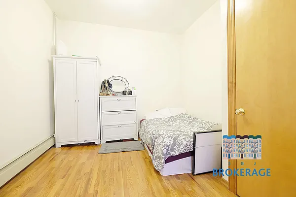 Rented by SBJ Brokerage, LLC | media 15