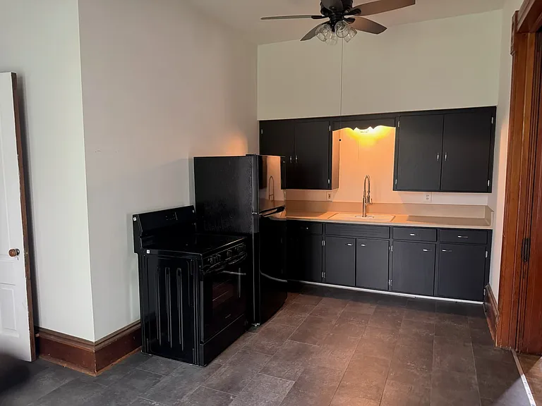116 S 3rd St #1 — Photo 8