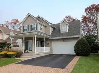 416 Mystic Way, Bay Shore, NY 11706