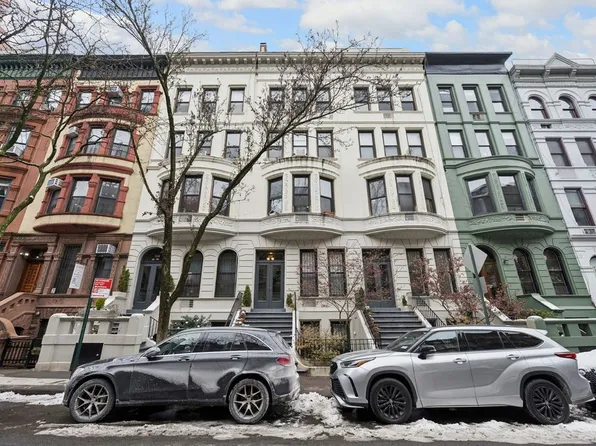 134 West 80th Street image 1 of 11