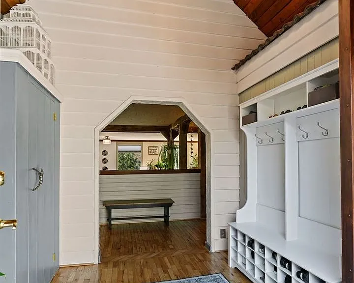 620 Clarke Rd — Photo 3