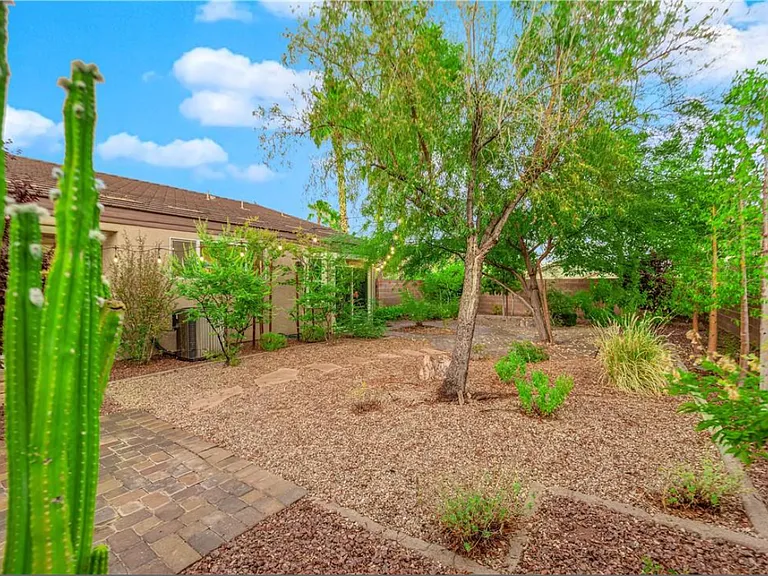 9929 Lago De Coco Ave — Photo 29