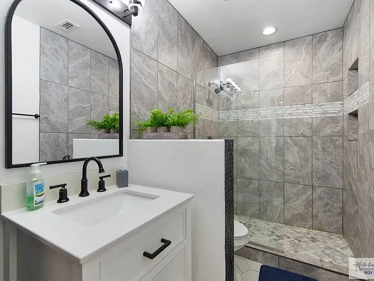 421 Mesquite Dr — Photo 18