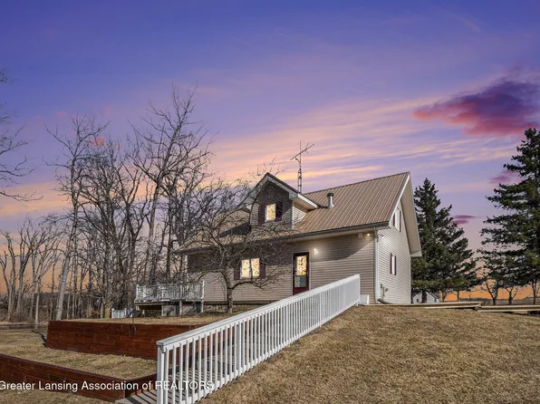 5935 E Parks Rd, Saint Johns, MI 48879