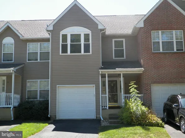61 Piccadilly Cir, Doylestown, PA 18901