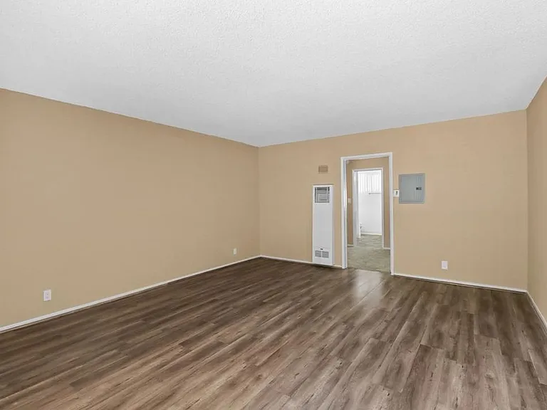 14332 Riverside Dr #5 — Photo 19