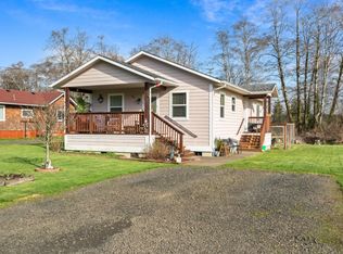 907 Crescent St, Raymond, WA 98577