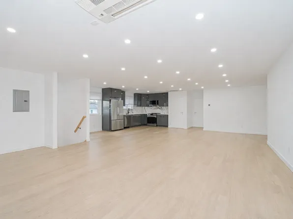 205 Hawthorne Ave #1, Staten Island, NY 10314