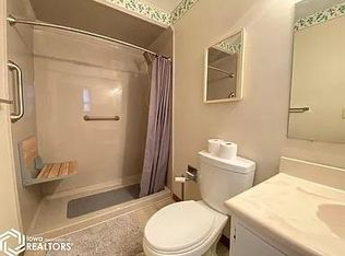 814 Southfield Dr, Webster City, IA 50595