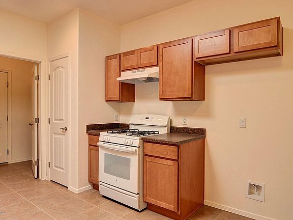 5th image of 143 Oban Ct
