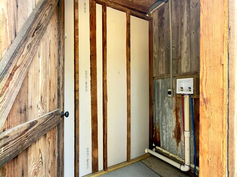 125 McDowell Rd — Photo 10