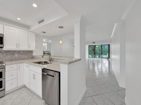 6169 Balboa Cir, Boca Raton, FL