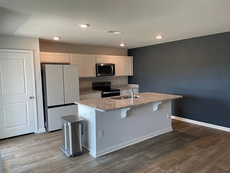 1824 E Woodstork Ln NE — Photo 9