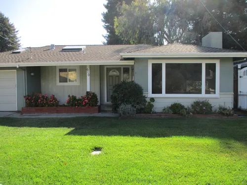 610 Burlingame Ave Photo 1