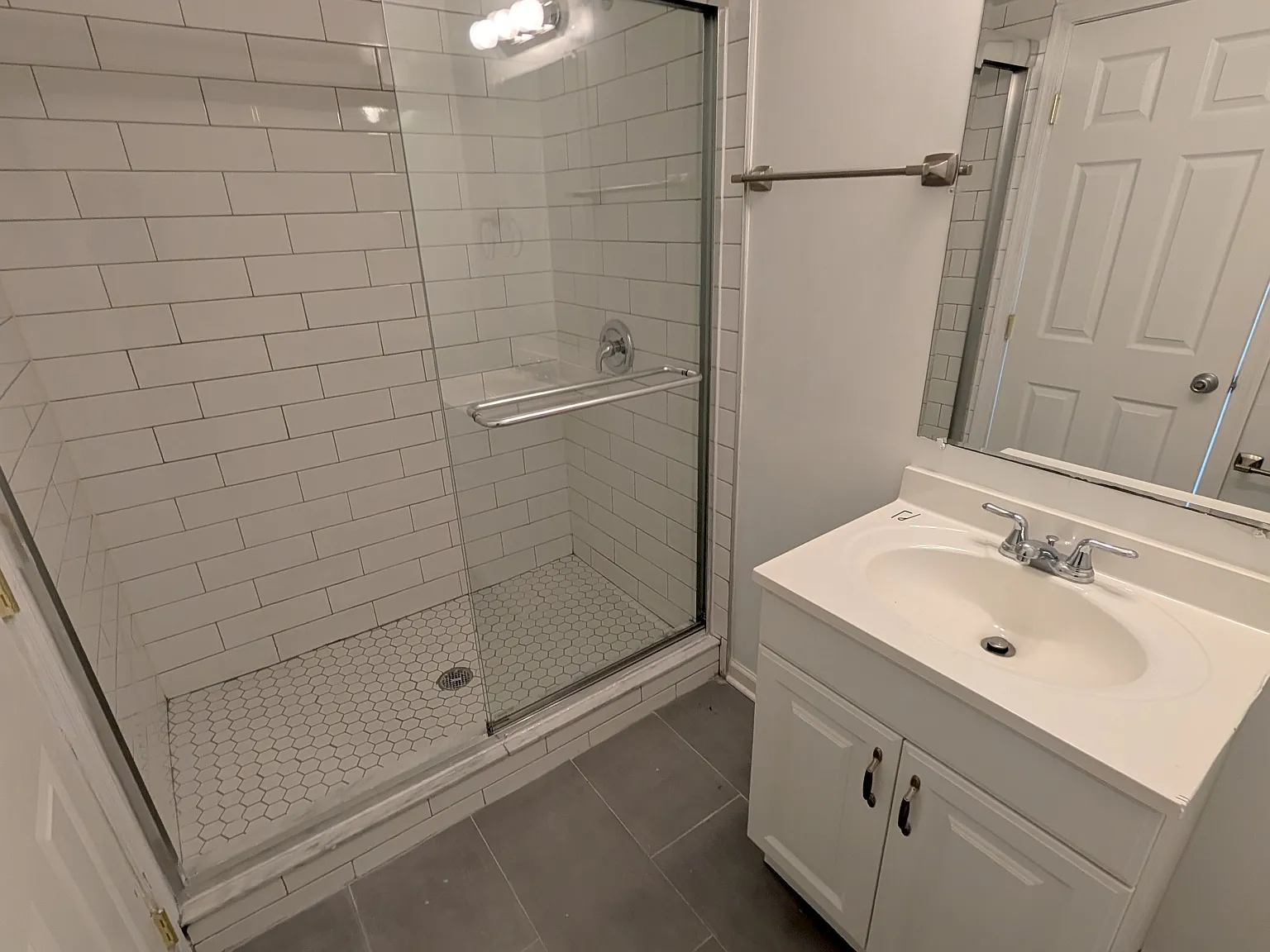 3 bed, 3.5 bath, 1332 sqft, $2,900 — Photo 4