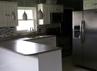 4323 Hughes St, Huntington, WV 25704