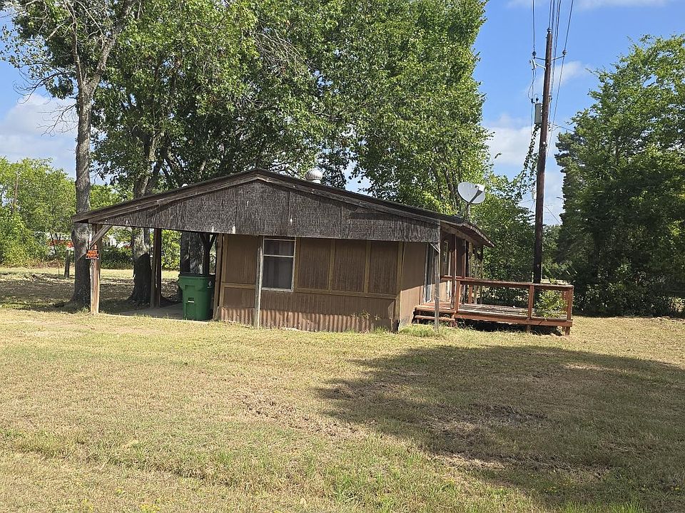 1st image of 210 Kelly Ln