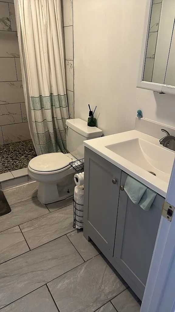3 bed, 999 sqft, $2,950 — Photo 4